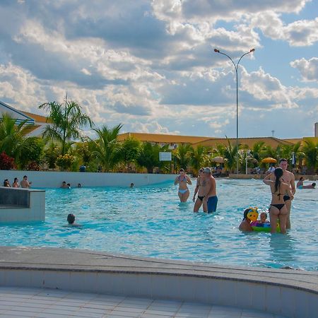 Lacqua Di Roma, Com Fogao Geladeira E Parque Aquatico 24H Caldas Novas Eksteriør billede
